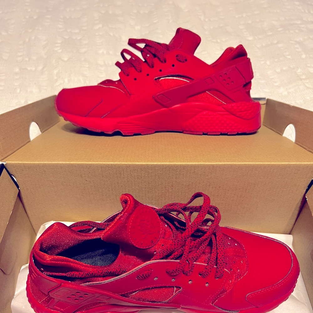 Nike ID Custom Red *LEATHER* huaraches